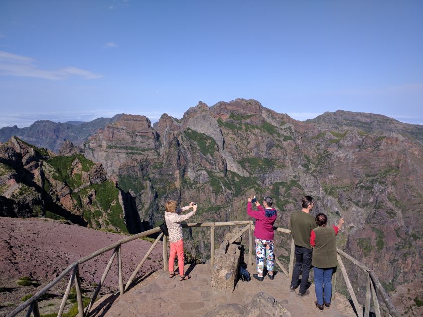Madeira: Jeep tour Pico Areeiro, Santa Cruz and Cristo Rei - Pico do Arieiro at 1818 m: the photos people remember