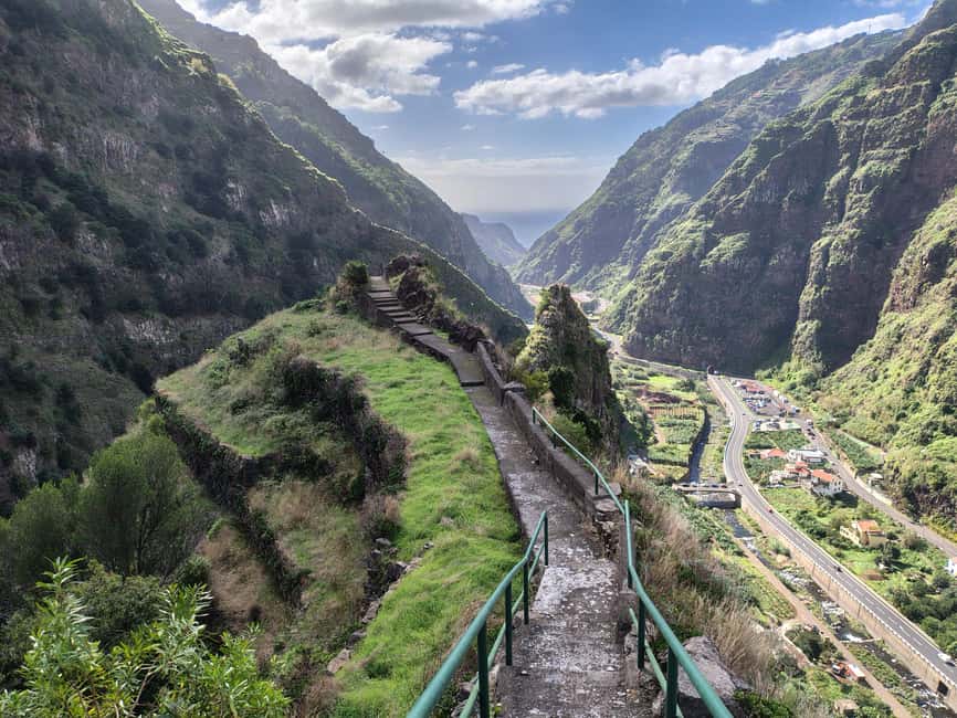 Madeira: Levada Paths of Water, People, and Tradition - Starting in the mild south: Avenida do Mar to Ribeira Brava