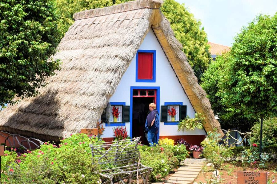 Madeira : Magnificent East Tour - Santana Village: Traditional Thatched Houses and Local Color