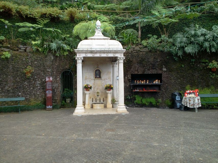 Madeira: Monte Sightseeing Tour & Toboggan Sled Ride - Cruise-port start: where you’ll meet and how pickup fits