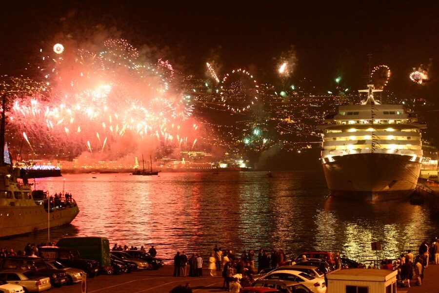 Madeira: New Year's Eve Fireworks by Catamaran - Key highlights you’ll care about
