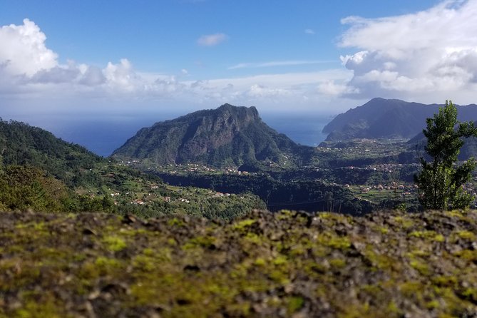 Madeira Off-Road Tours - Vehicle and guide style: narrow roads, smart stops