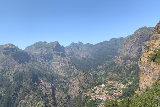 Madeira Pack 1 - Santana + Porto Moniz+ Curral das Freiras - The guide is the secret sauce (and Nuno Martins shows up in the reviews)