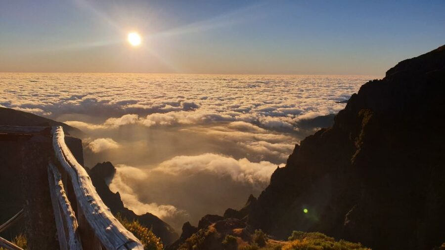 Madeira: Pico do Areeiro Sunrise Tour - Pico do Areeiro sunrise: highest peak, best light, cold edges