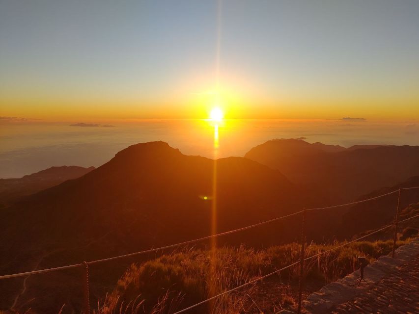 Madeira: Pico Ruivo Guided Sunrise Hike with Hotel Pickup - Coming back down: steep steps, a possible toilet stop, and the 4.5€ ranger fee