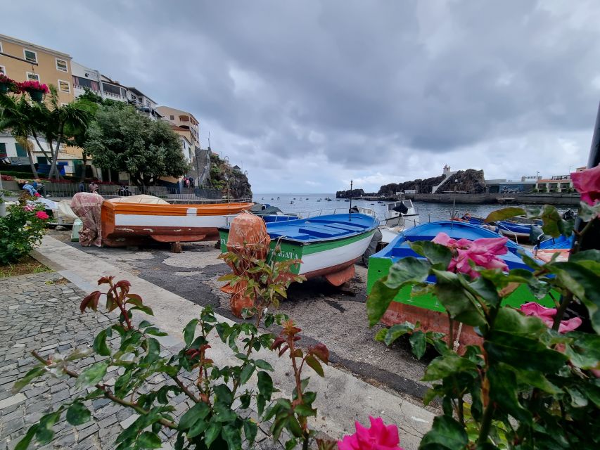 Madeira: Picturesque Peaks and Skywalk private 4x4 Jeep tour - Jardim da Serra: off-road roads, eucalyptus, and a chance to taste Madeira