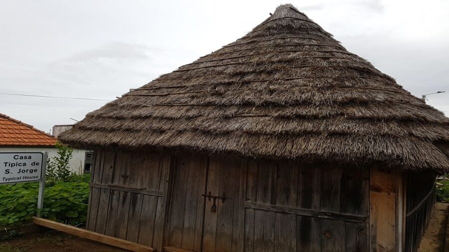 Madeira: Private Half-Day North East Island Tour - Santana’s Thatched Houses and Triangle Homes