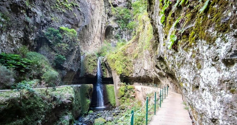 Madeira: Reach the Sun Hike Levada Nova Moinhos Ponta do Sol - Walking Levada Nova and the Moinhos path: waterfalls, shade, and vertigo notes