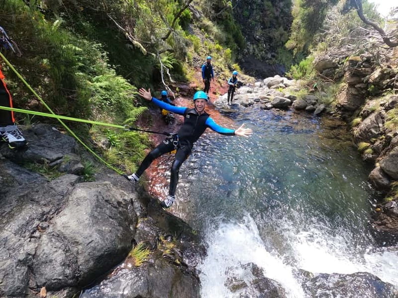 Madeira : Ribeira das Cales Canyoning (Level 1) - Photos after the last splash: easy souvenir, no stress