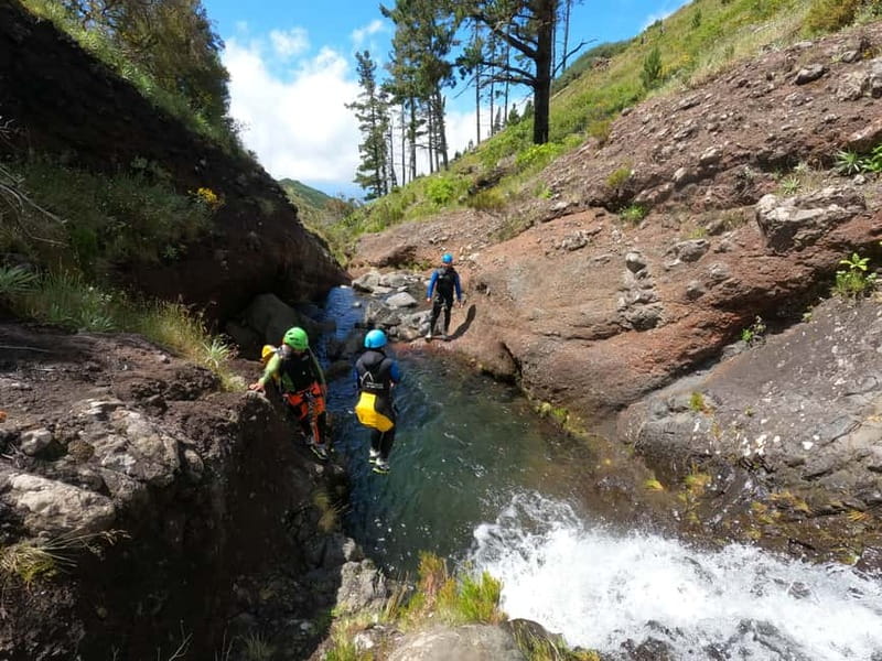 Madeira : Ribeira das Cales Canyoning (Level 1) - What to bring (and what to avoid) so you’re comfortable