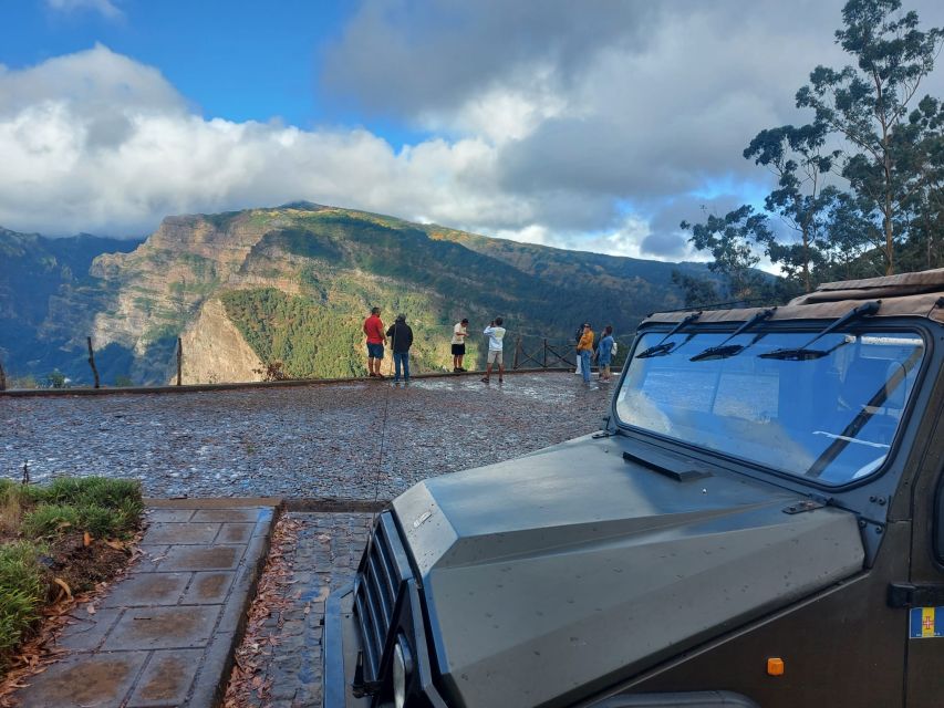 Madeira Safari Private 4x4, Full Day Santana or Porto Moniz - The Levada Stroll Included When You Want It