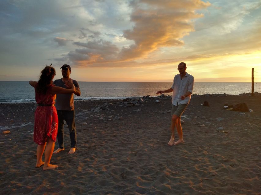 Madeira: Salsa and Bachata dance and discovery experience - Madeira salsa and bachata: why this class feels different