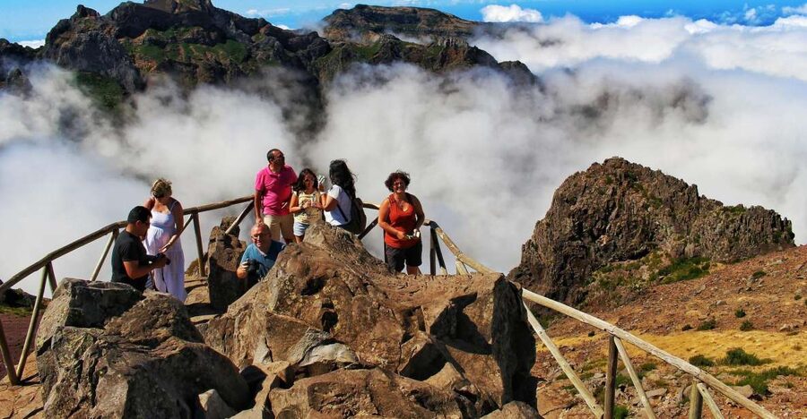 Madeira : Santana & Peaks full day tour by Open 4x4 - Machico, Eagles Rock at Portela, and the Porto da Cruz Stop