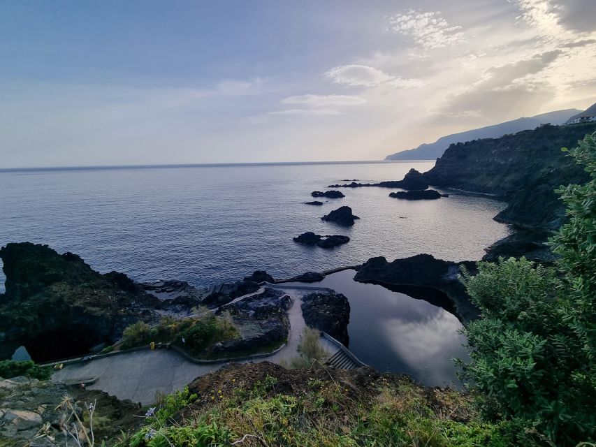 Madeira : SkyWalk, Fanal, Natural Pools 4x4 Jeep Tour - Porto Moniz natural swimming pools: the main event and how to enjoy it