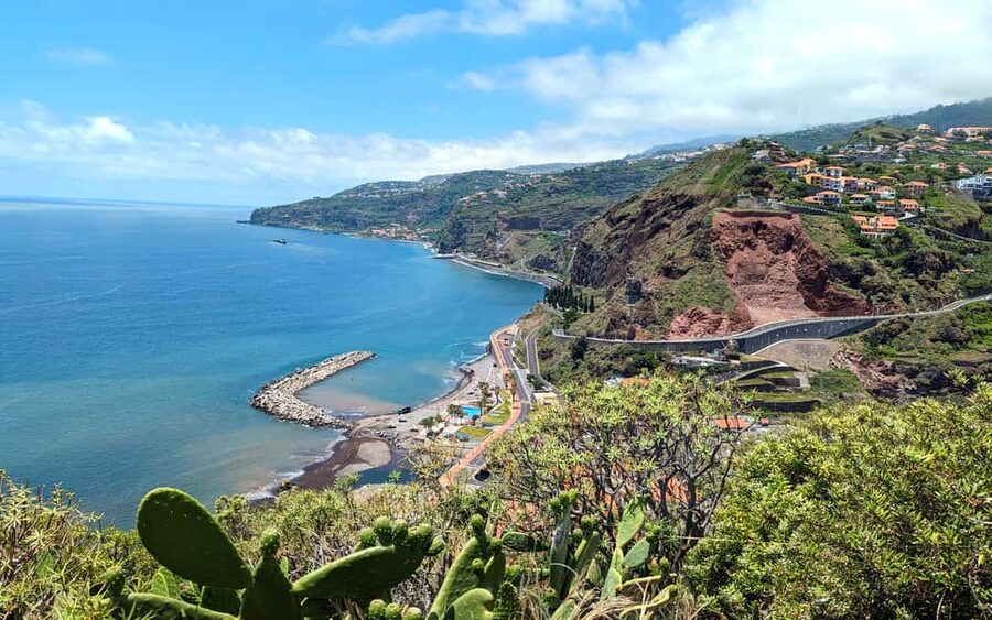 Madeira Southwest Express: Half-day Private Jeep tour - Calheta Beach Start: Golden Sand and a Photo-First Mood