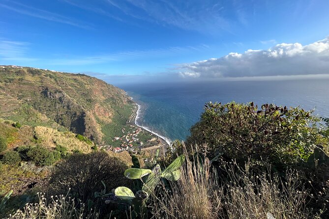 Madeira Sunny South Cabo Girão, Waterfalls, Camara Lobos - Cabo Girão Skywalk at 580 meters: the main payoff