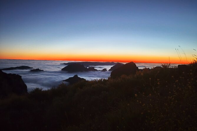 Madeira Sunset at Pico do Arieiro and PR1 Stairway To Heaven - Why this Madeira sunset hike hits differently at 4:00 pm