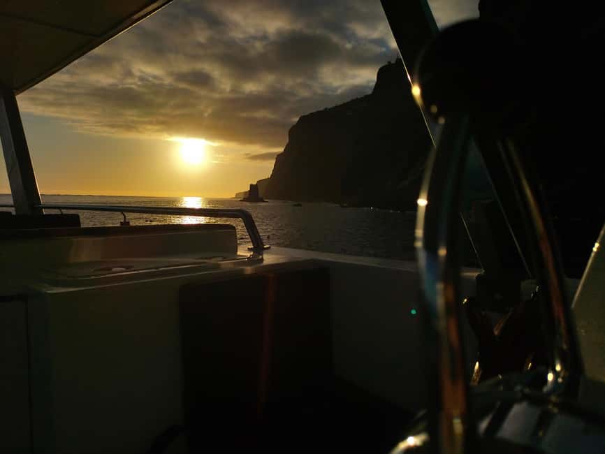 Madeira: Sunset Dinner Cruise - Hotel pickup, quick hop to the dock, and a relaxed start