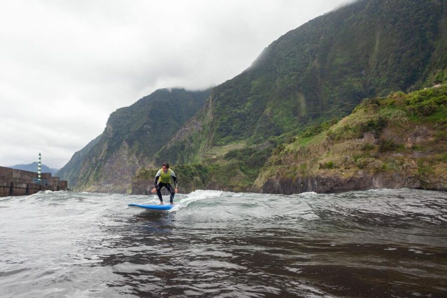Madeira : Surfing Experience for all - What to expect as a first-timer (and what can affect wave count)