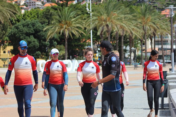 Madeira Surfing Lessons - Aroundfreedom Surf School - Transfers and meeting point in Machico: keeping the day simple