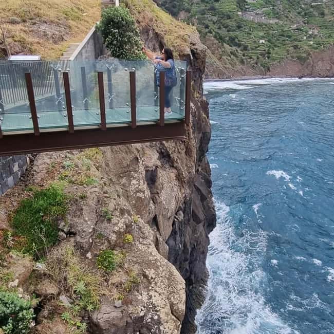 Madeira: Surreal East Experience - Rum tasting break: why it’s more than a stop