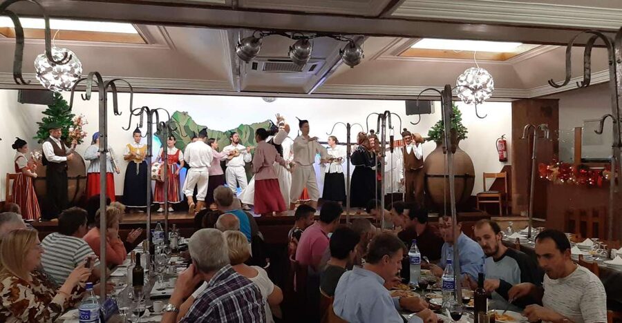 Madeira: Traditional Madeiran Dinner & Show - Three Hours of Madeira Comfort Food and Folk Music