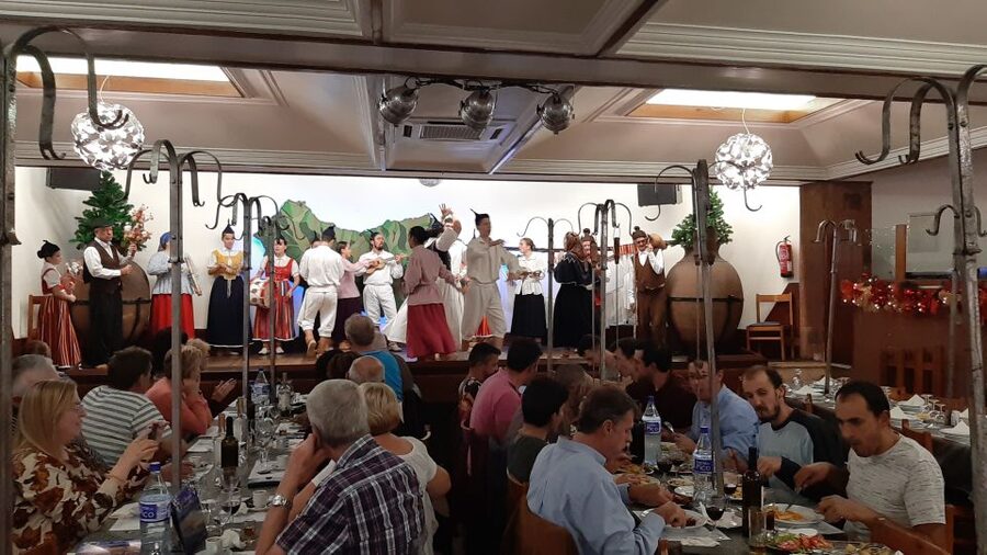 Madeira: Traditional Madeiran Dinner & Show - Pickup, Timing, and How the Evening Actually Starts