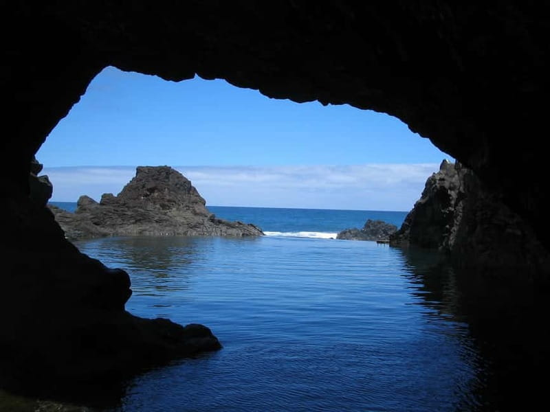 Madeira West Island Full-Day Tour with Fanal Forest - Câmara de Lobos: Churchill’s favorite view point