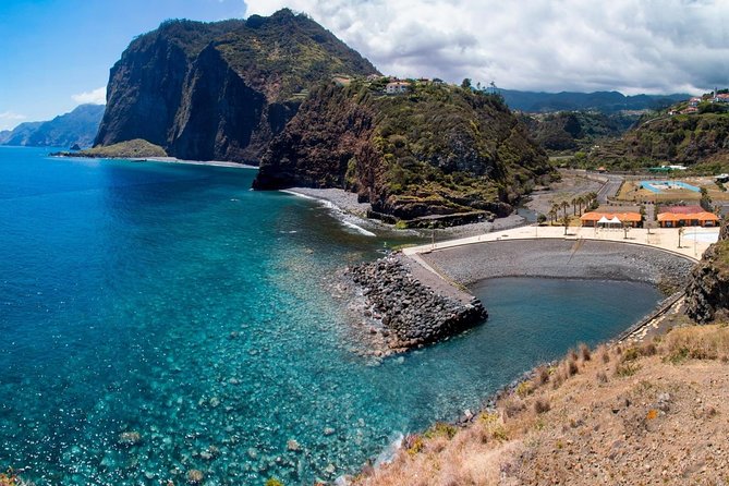 Magnificent East Tour - Guides, English, and Safety on Madeira’s Tight Roads