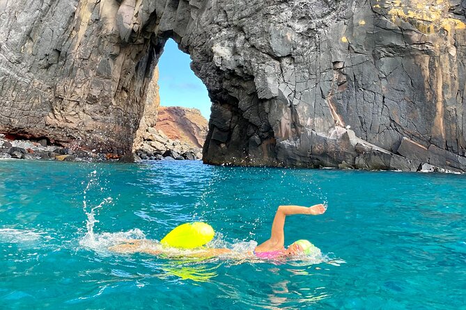 Open-Water Swimming in Madeira - How the guide keeps you confident in open water