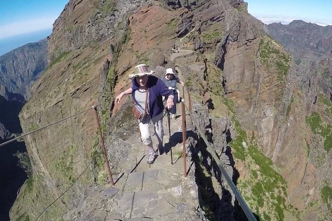 Pico Arieiro To Pico Ruivo / Highest Peak Challenge - Peak-to-peak day: what this Pico Arieiro to Pico Ruivo challenge feels like