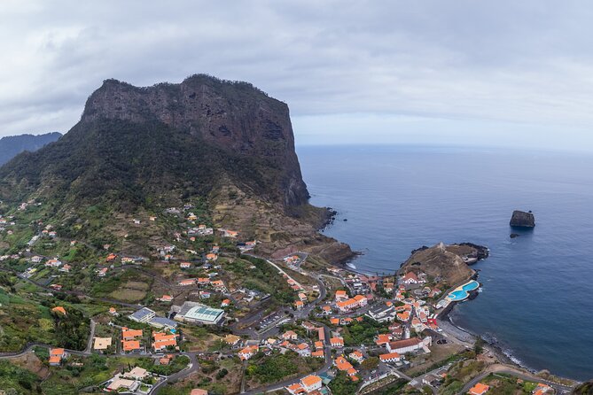 Pico do Areeiro and Balconies Tour East - Stop 4: Santana Break for Local Time and Lunch Planning