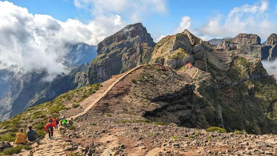 Pico do Arieiro in 4h: Immersive Private Tour - How the private Suzuki Vitara tour keeps 4 hours feeling easy