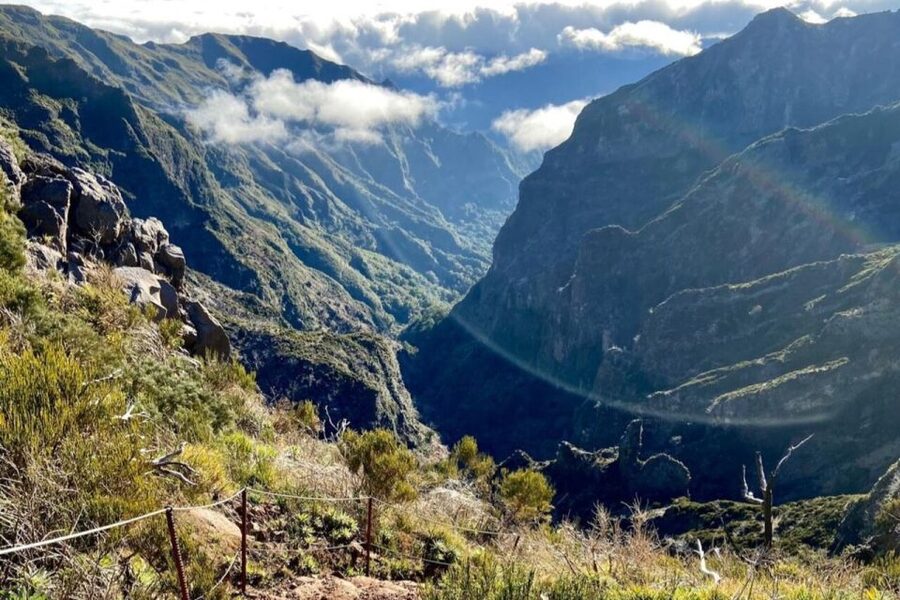 Pico Do Arieiro Pico Ruivo Sunrise or Morning Hike Transfers - What to Bring for a High, Changeable Madeira Morning