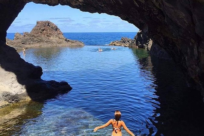 Porto Moniz Lava Pools, Fanal Forest and Skywalk 4x4 Experience - Vereda do Fanal: centenary trees in the Laurisilva forest mood