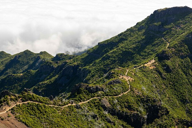 PR1 Pico do Arieiro Self-Guided Hiking Transfer (Morning slot) - Why This PR1–PR3 Hike Feels Easier Than Doing It Solo