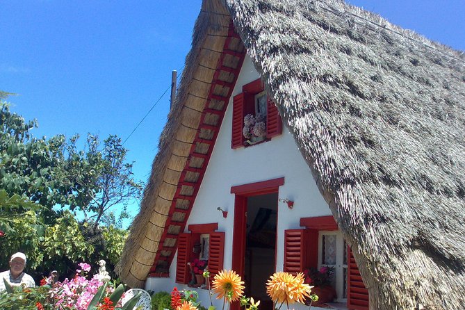 Private - Balcões Walk & A-Framed Houses Tour - A private Madeira day that strings big views together