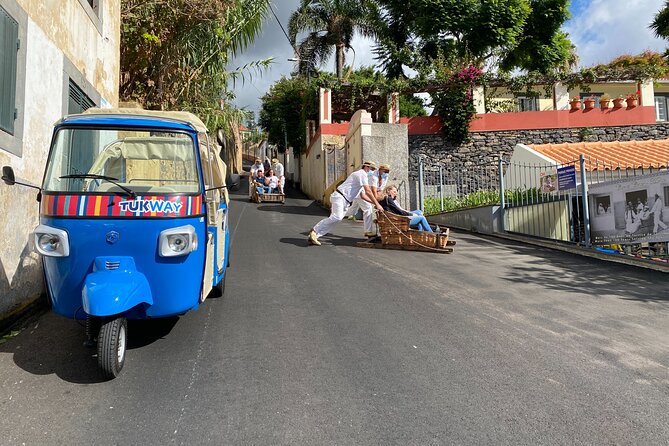 Private Express Tuk Tuk Tour Funchal Old Town & Toboggans - Guide impact: why the ride feels smoother with the right person