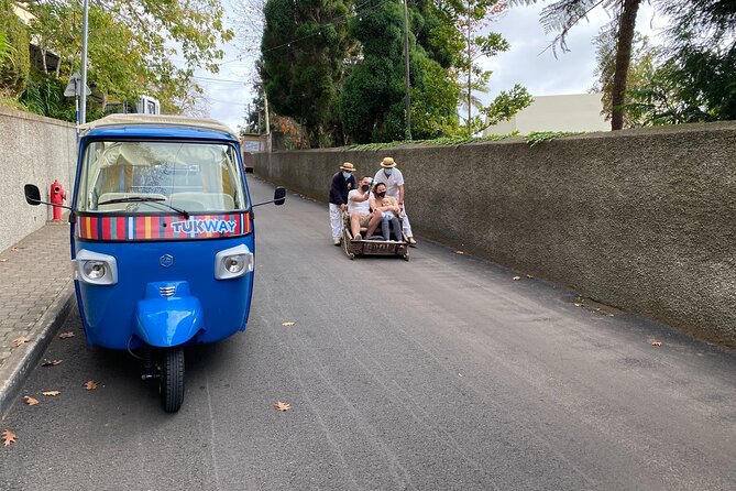 Private Express Tuk Tuk Tour Funchal Old Town & Toboggans - Timing and weather: what can change on the day