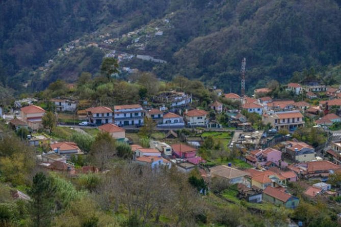 Private: Maderia Island Tour & Famous Monte Toboggan Ride - Eira do Serrado and Curral das Freiras: the rock-ledge feeling