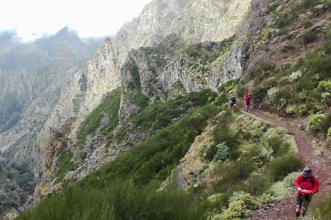 Private Sunrise Guided hike on Pico do Areeiro or other custom - Your walk is broken into stops for a reason