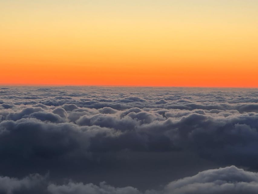Private Sunrise Pico Areeiro and Hike (optional) - Pico do Areeiro sunrise and PR1 Vereda do Areeiro: how the morning unfolds