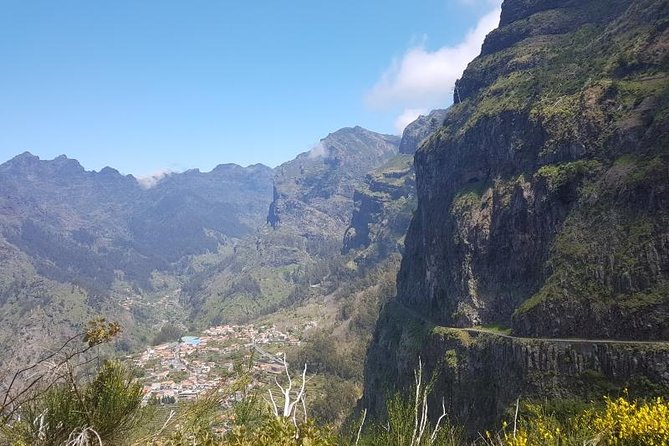 Private Tour Nun's Valley Halfday - Stop 1 at Eira do Serrado (1,053m): the Nun’s Valley story