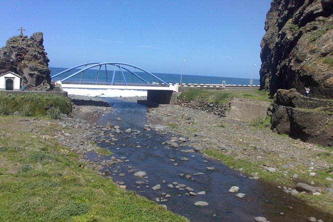 Private Waterfalls and Fanal Forest Tour - Stop 1: Câmara de Lobos Fishing Village and Poncha Time
