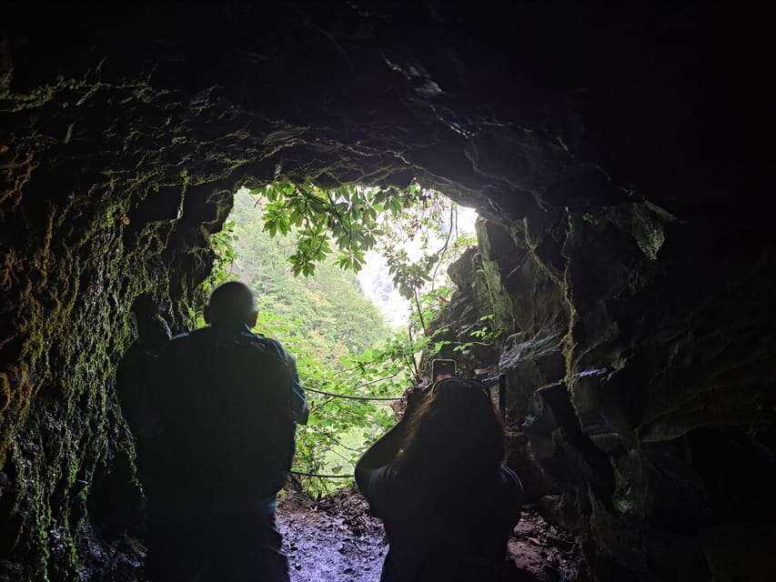 Queimadas Caldeirão Verde Walking tour with guide - The guide experience: small-group attention that helps