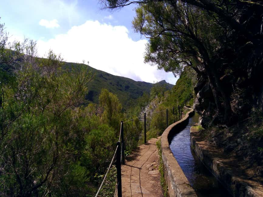 Rabaçal: 25 Fontes & Risco Levada Hiking Transfer - The Casa do Rabaçal stop: where your legs and schedule meet