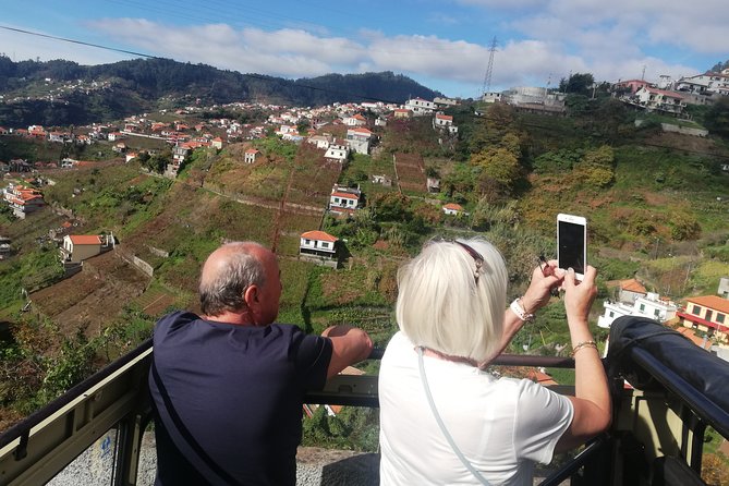 Real Life, Mountains & Sea Cliffs (Nun´s Valley View) - Half Day 4x4 Tour - A final look down on Câmara de Lobos village