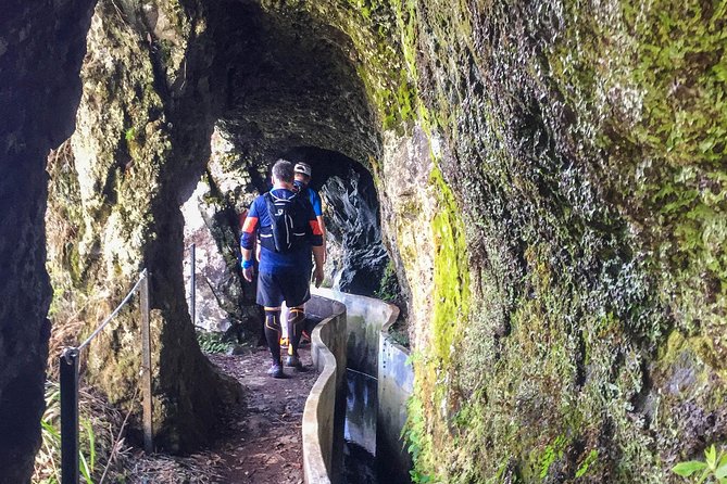 Sea 2 Mountain Running Tour (Moderate-Hard) - The Ocean-Edge Finish: Calm Running With Real Views