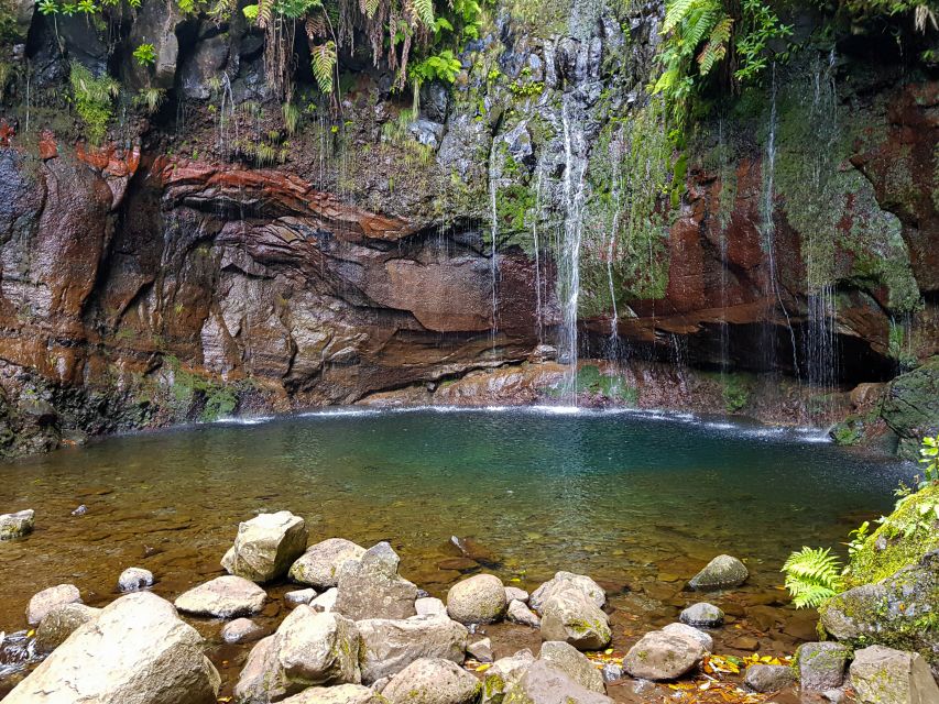 Small Group Walks Rabaçal 25 Fontes - The tunnel section and narrow passages: the part to prepare for