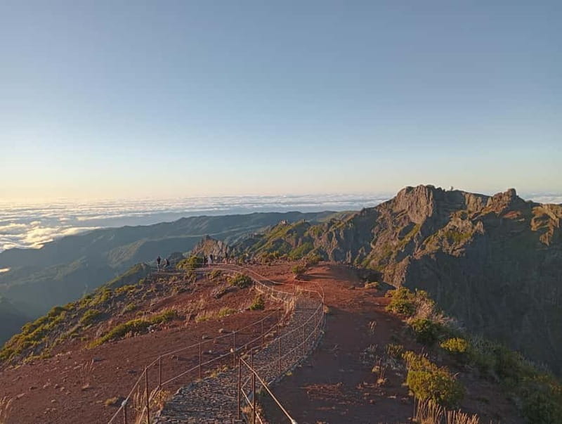 Sunrise at Pico Ruivo - What to bring for a comfortable Pico Ruivo morning